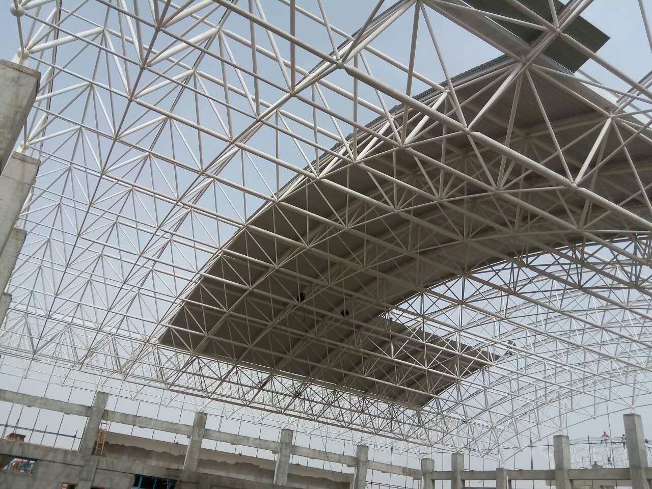 合山青岛一汽网架